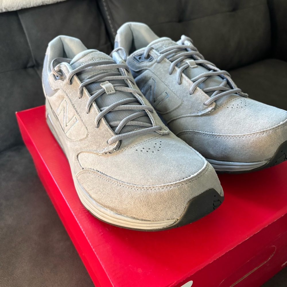 New Balance Gray Sneakers Suede Low-Top Design